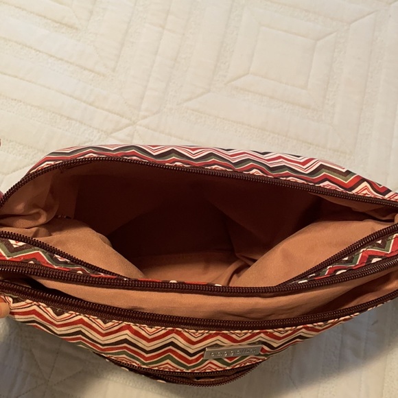 Baggallini large crossbody - Picture 7 of 9